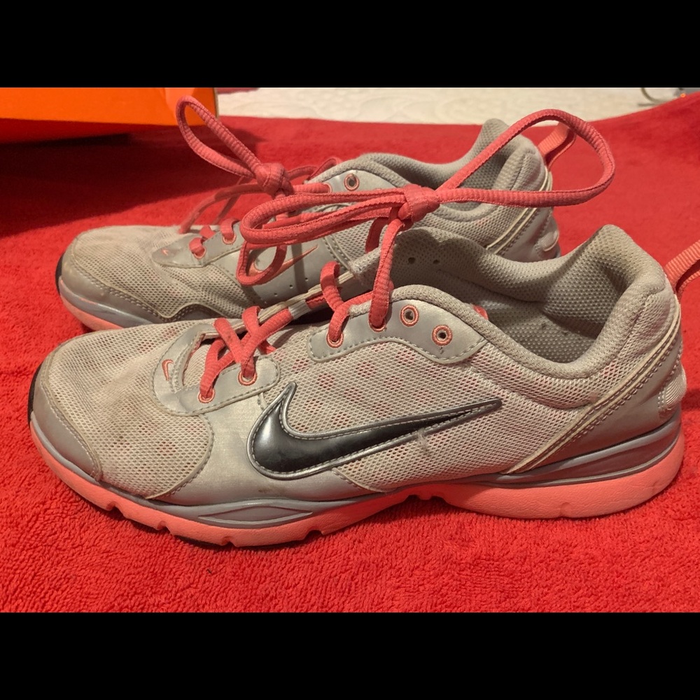 NIKE flex trainer